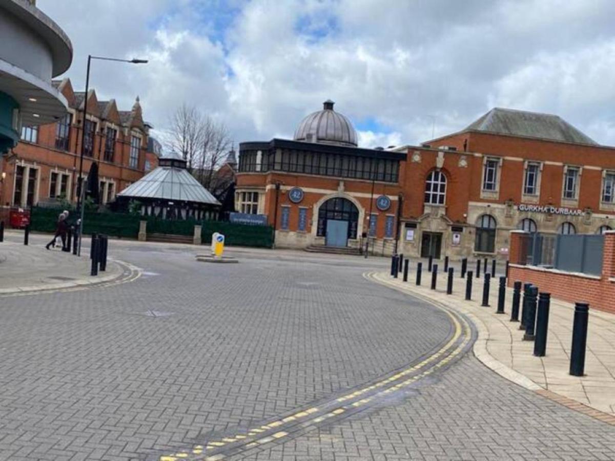 Central 2 Bed Newly Built Duplex Penthouse With Free Gated, On-Site Parking, Lift Access, Self Check-In, Super Fast Wifi, Two Cathedral View Terraces & Sleeps 6 Peterborough Extérieur photo
